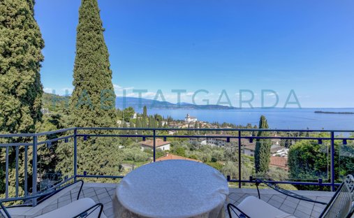 Apartamento en Gardone Riviera, Lombardía, Italia 1
