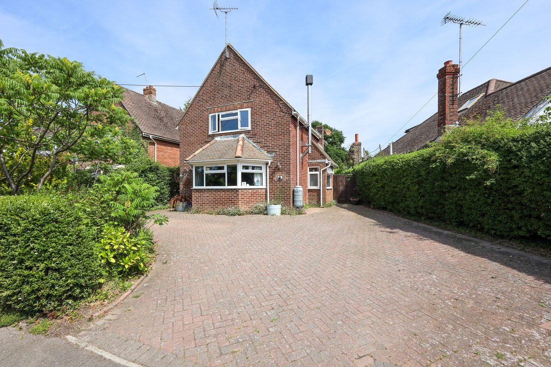 House in Burgess Hill, England 1 - 18093220