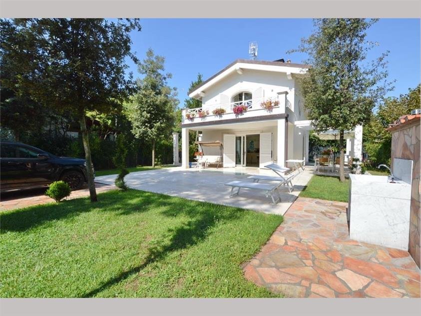 Villa in Center, Forte dei Marmi, Tuscany 3 - 18100735