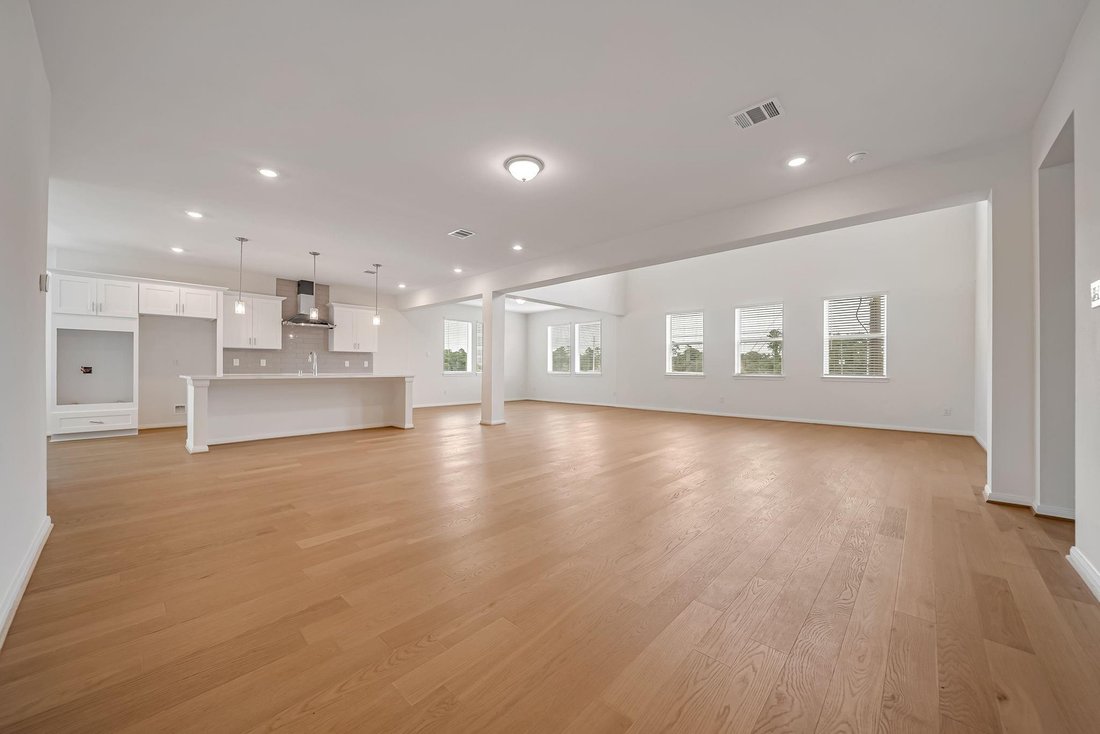House in Humble, Texas, United States 2 - 18101105