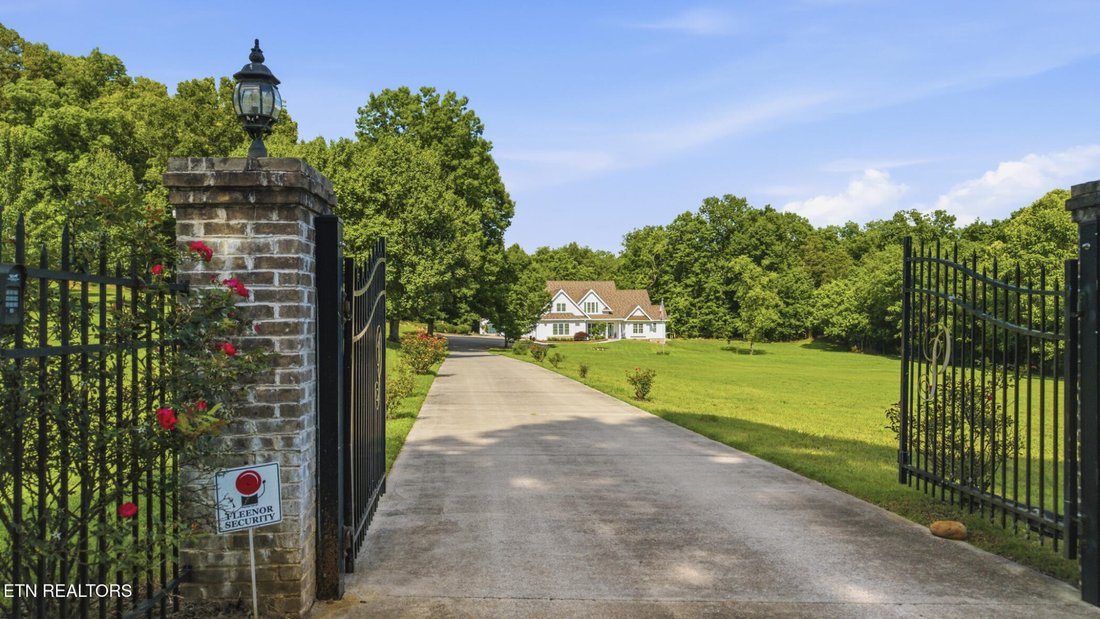 House in Strawberry Plains, Tennessee, United States 4 - 18104881