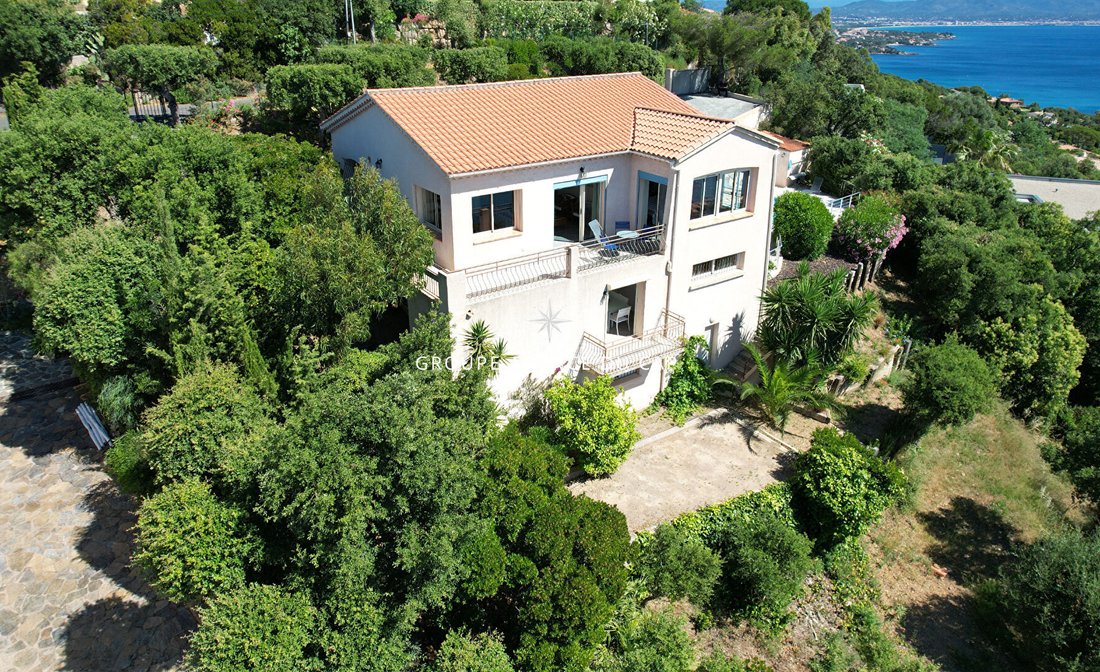 Villa in Les Issambres, Roquebrune-sur-Argens, France 4 - 17735591