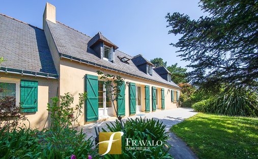 House in Larmor-Baden, Brittany, France 1