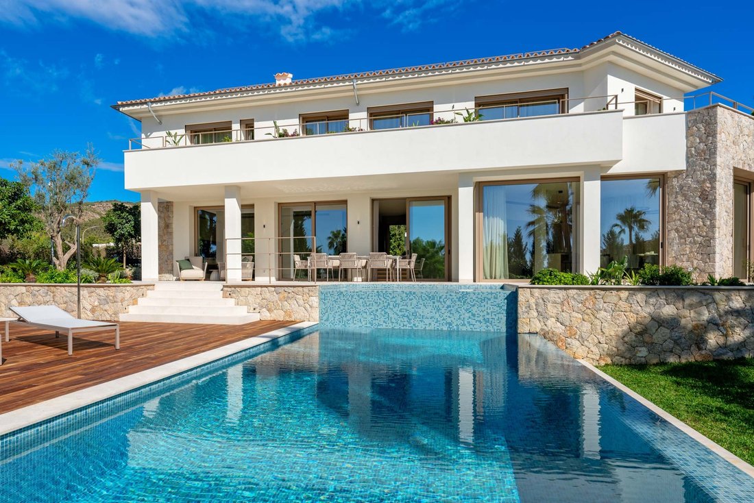 Villa in Portals Nous, Calvia, Balearic Islands 1 - 18093183