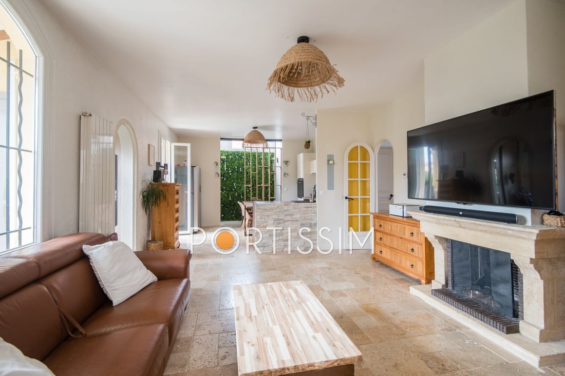 Villa in Val de Cagne-Colline Route de Vence, Cagnes-sur-Mer, France 4 - 18101504