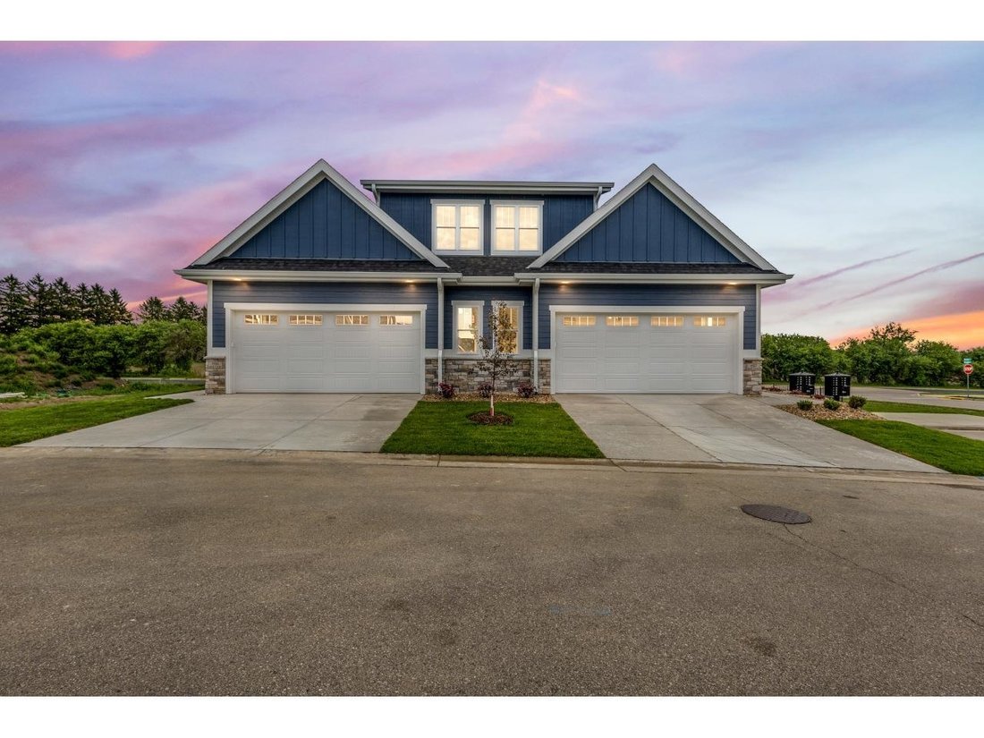 Townhouse in Waunakee, Wisconsin, United States 2 - 18094695