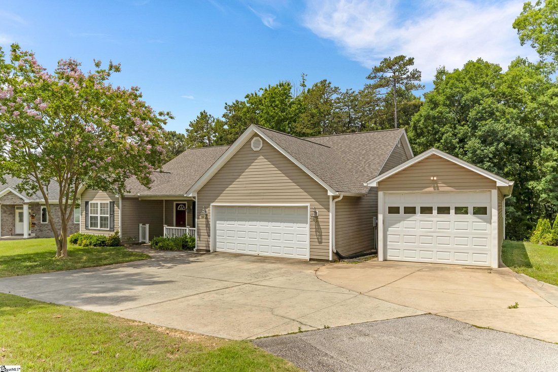 House in Fair Play, South Carolina, United States 1 - 18108215