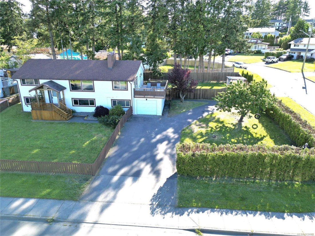 House in Campbell River, British Columbia, Canada 2 - 18096380