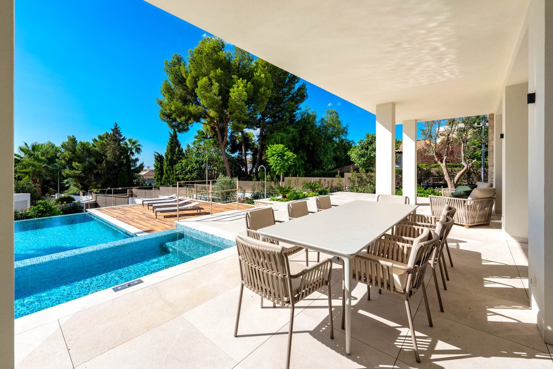 Villa in Portals Nous, Calvia, Balearic Islands 4 - 18093183