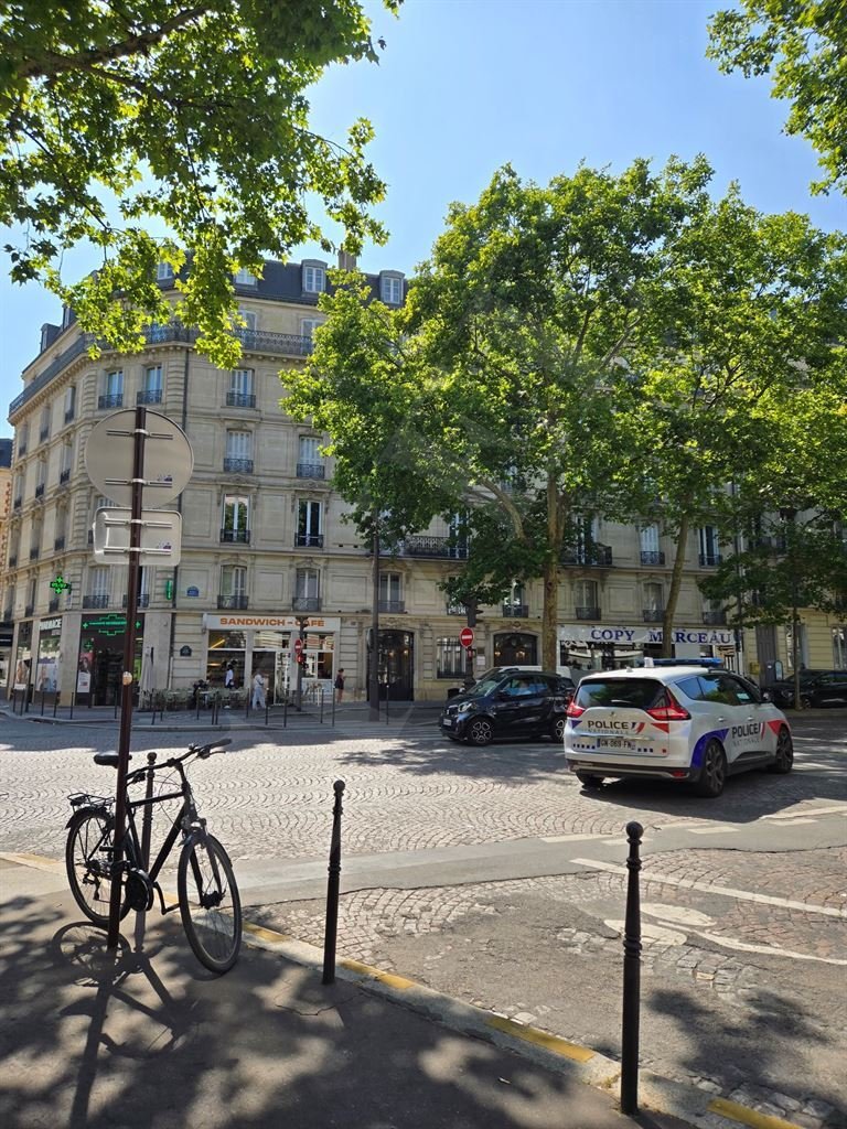 Apartment in Triangle d'Or, Paris 8e Arrondissement, Paris 4 - 18092494