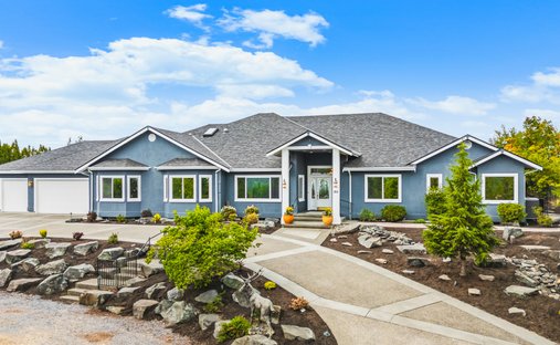 House in Graham, Washington, United States 1