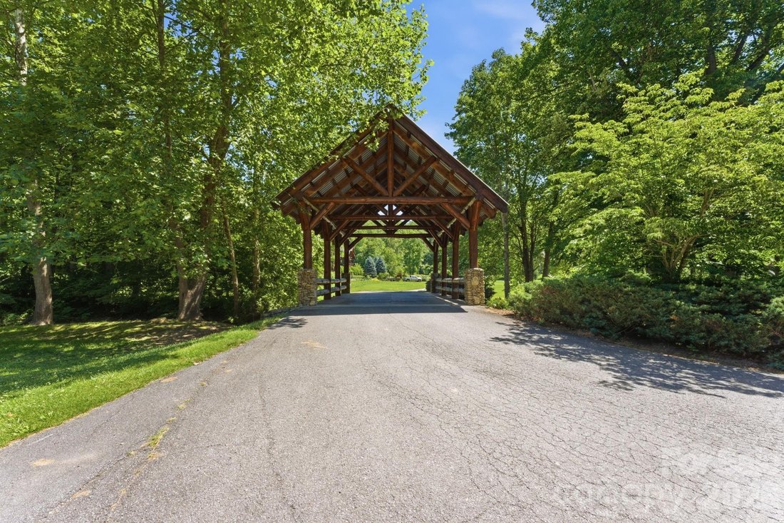 House in Waynesville, North Carolina, United States 5 - 17821414