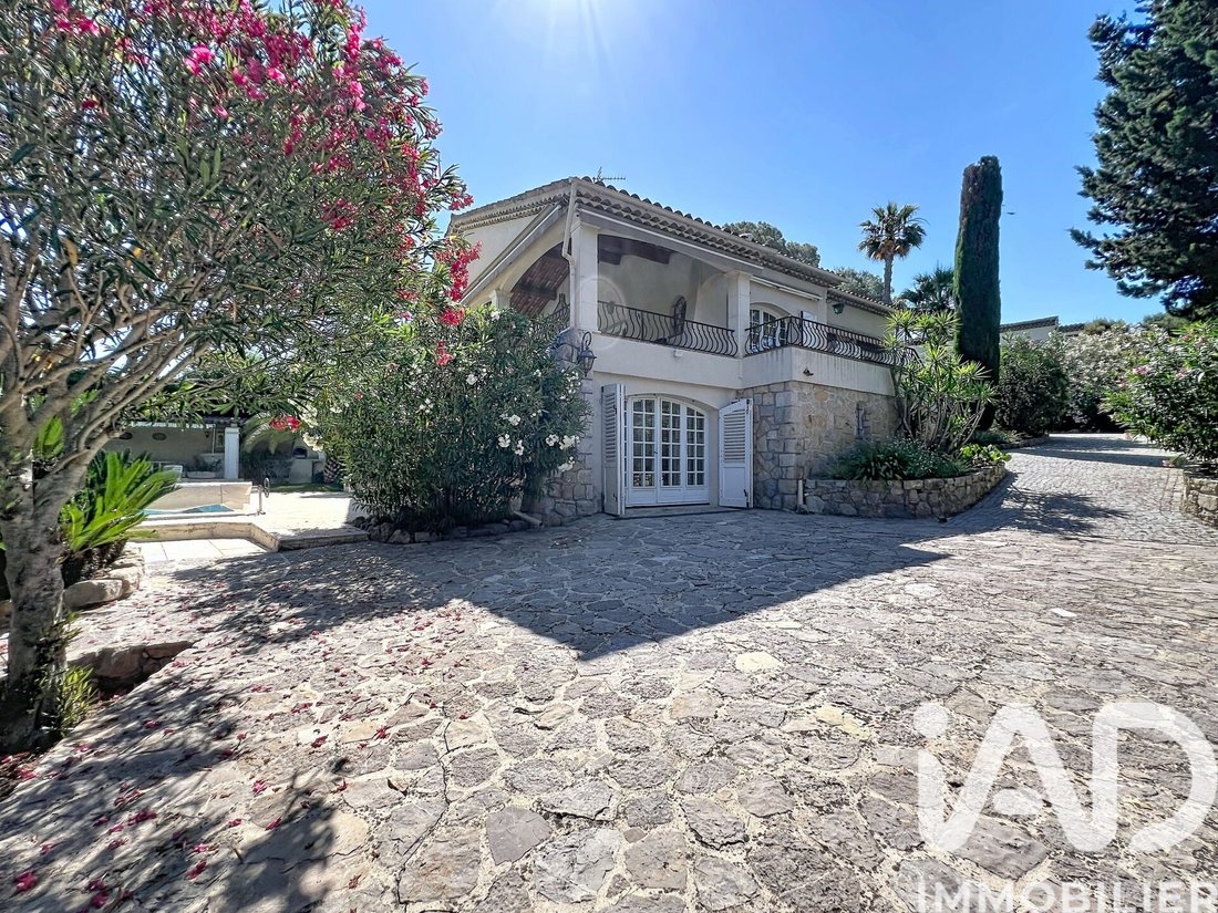 House in Mougins, Provence-Alpes-Côte d'Azur, France 4 - 18100109