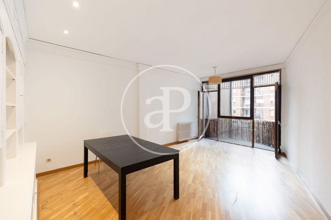 Apartment in Sarrià-Sant Gervasi, Barcelona, Spain 2 - 18098688