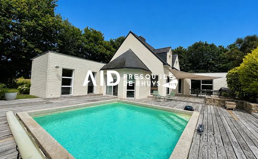 House in Centre Ville, Theix-Noyalo, France 1