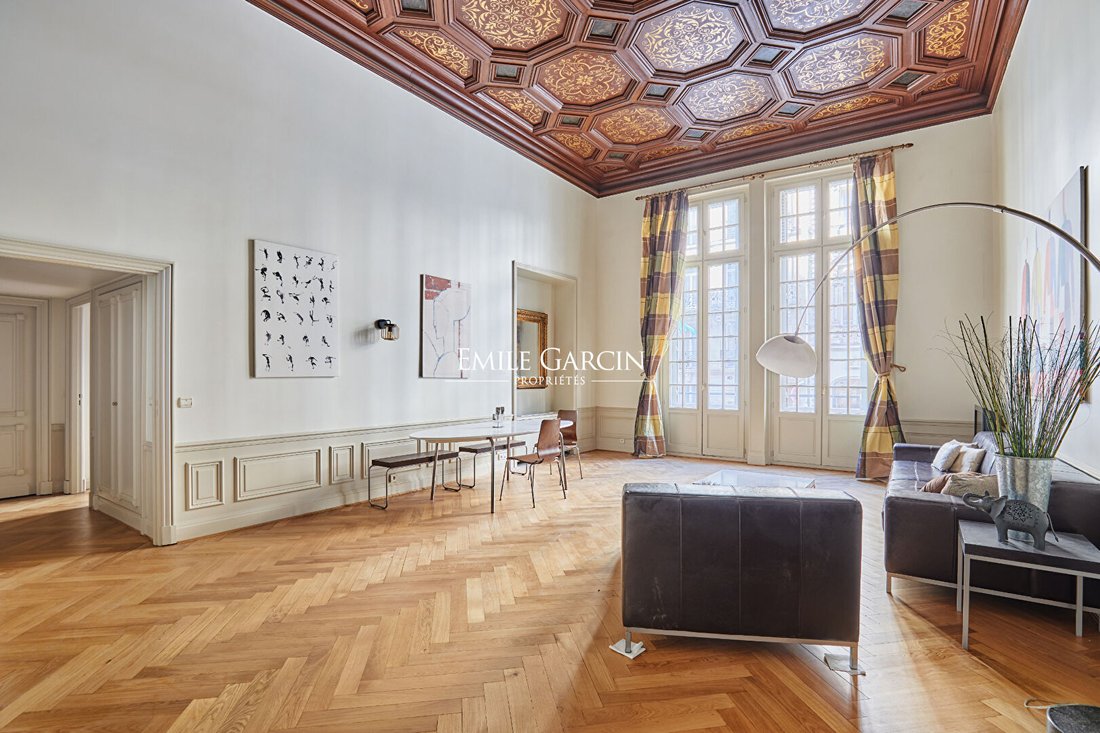 Apartment in Saint Philippe du Roule, Paris 8e Arrondissement, Paris 2 - 18096694