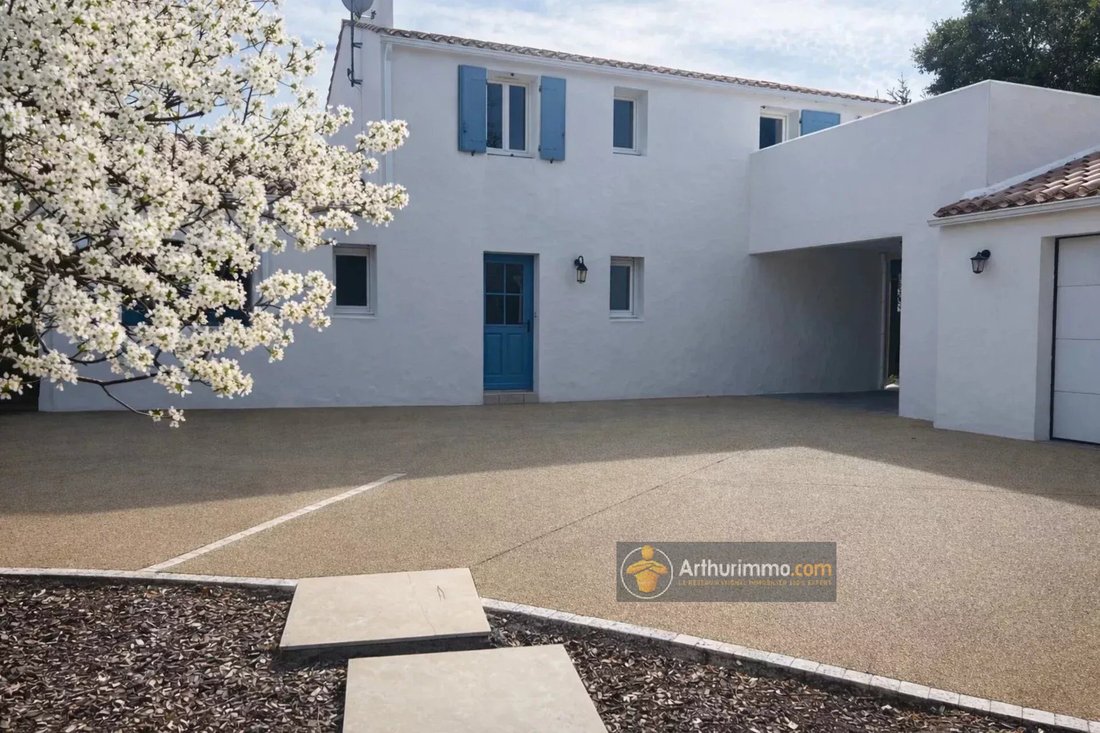 House in Arrondissement of Les Sables-d'Olonne, Pays de la Loire, France 2 - 17512386