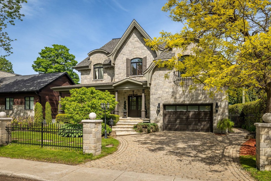 House in Laval, Quebec, Canada 3 - 18100825