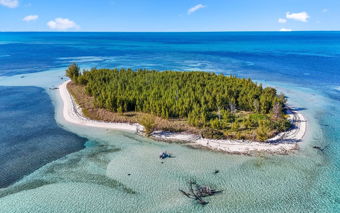 Private Island in West End, Bahamas 2 - 18092565