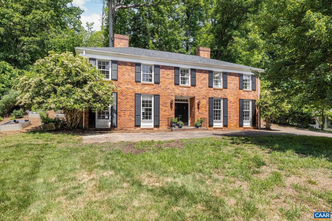House in Charlottesville, Virginia, United States 1 - 18095077