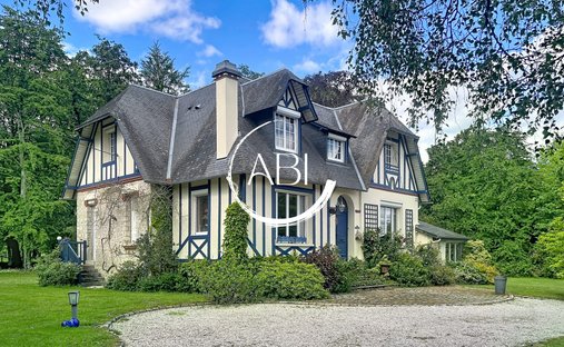 Villa in Bagnoles-de-l'Orne-Normandie, Normandy, France 1