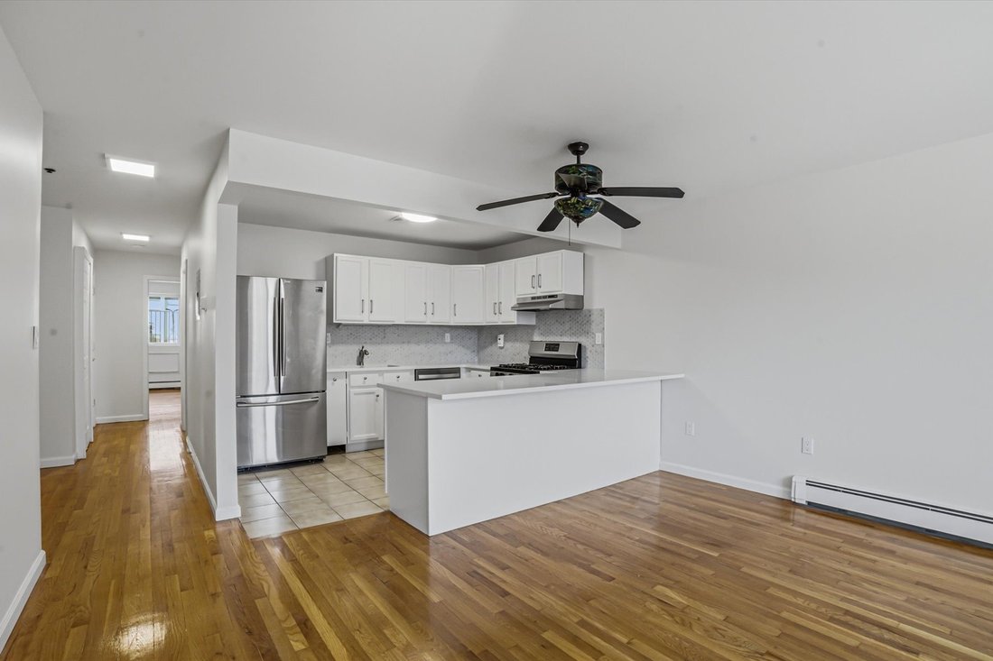 House in New York, New York, United States 3 - 18094482