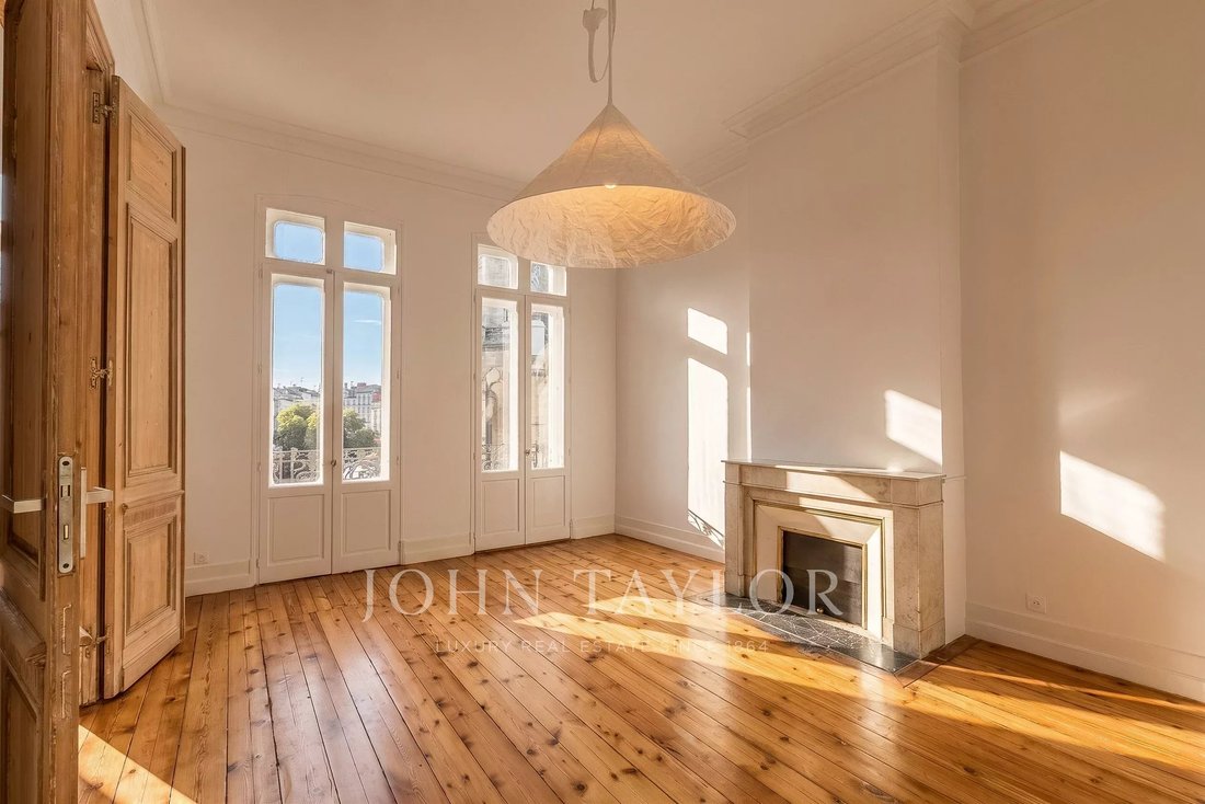 Apartment in Capucins-Saint Michel-Nansouty-Saint Genès, Bordeaux, France 2 - 18101746