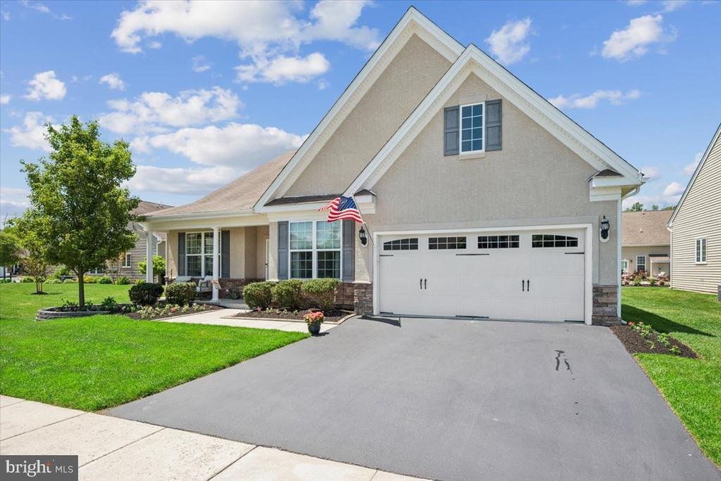 House in Medford Lakes, New Jersey, United States 1 - 18098584