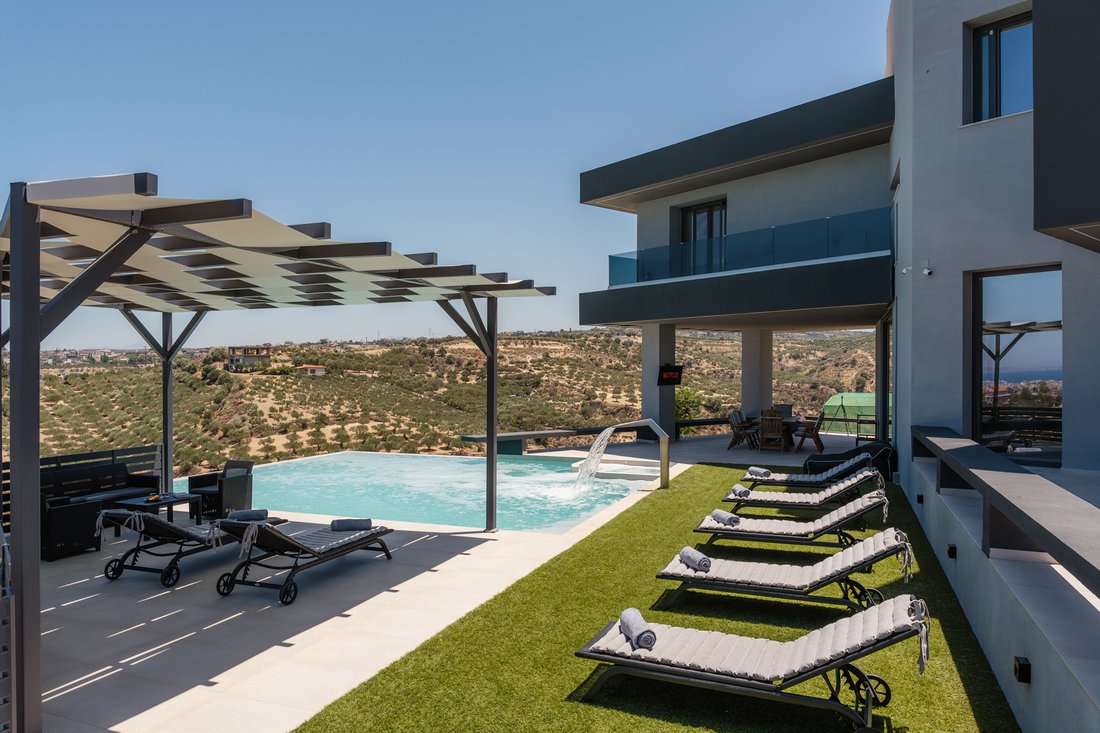 Villa in 3rd Community of Heraklion - Western, Heraklion, Greece 1 - 18092103