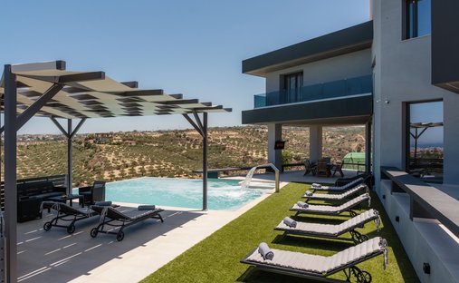 Villa in 3rd Community of Heraklion - Western, Heraklion, Griechenland 1