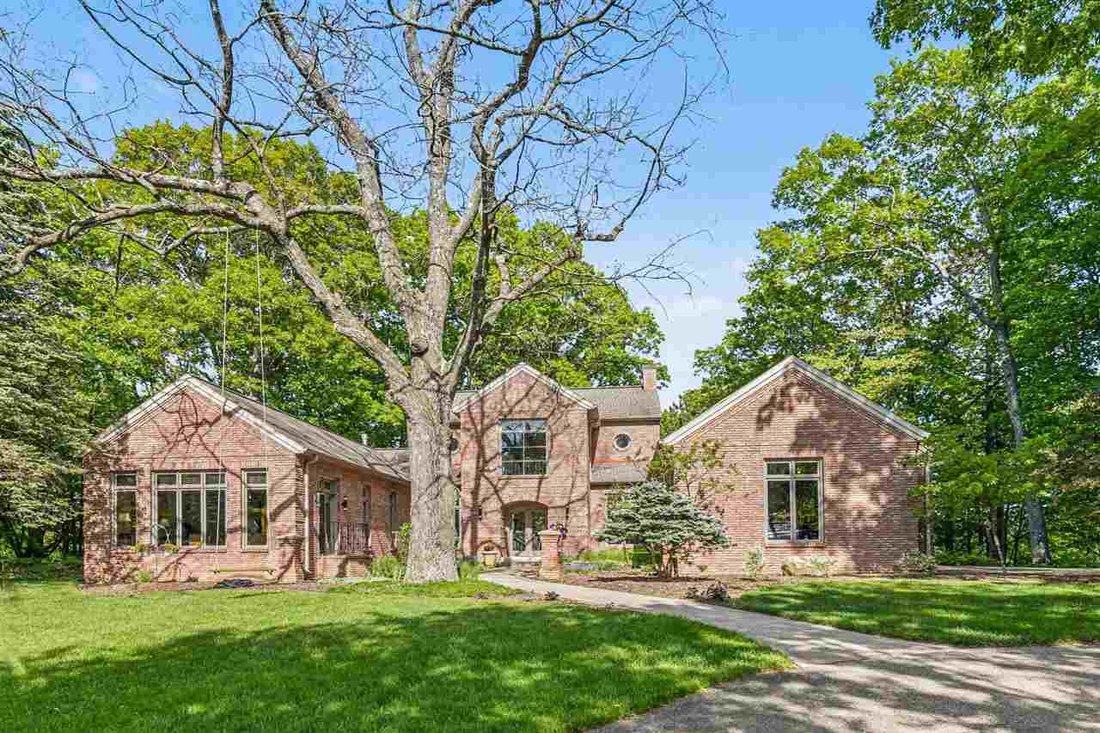 House in Iron Mountain, Michigan, United States 1 - 17273411
