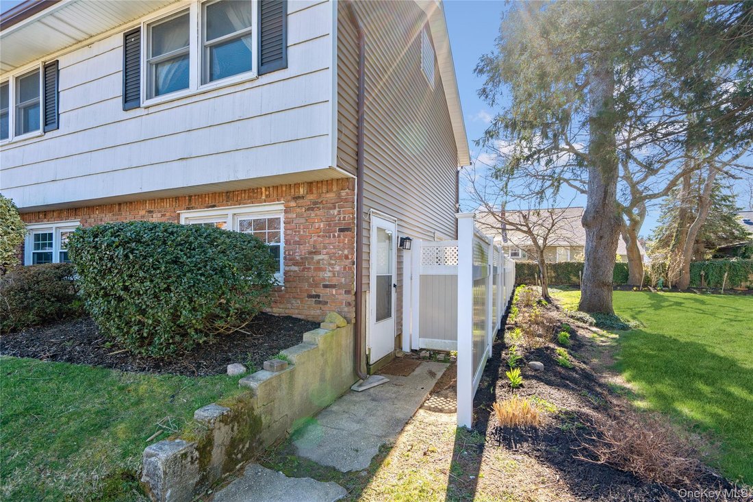 Lindenhurst, New York, United States 2 - 18092892