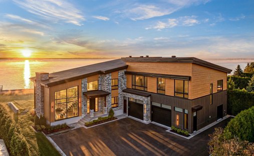 Apartment in Pointe-Calumet, Quebec, Canada 1