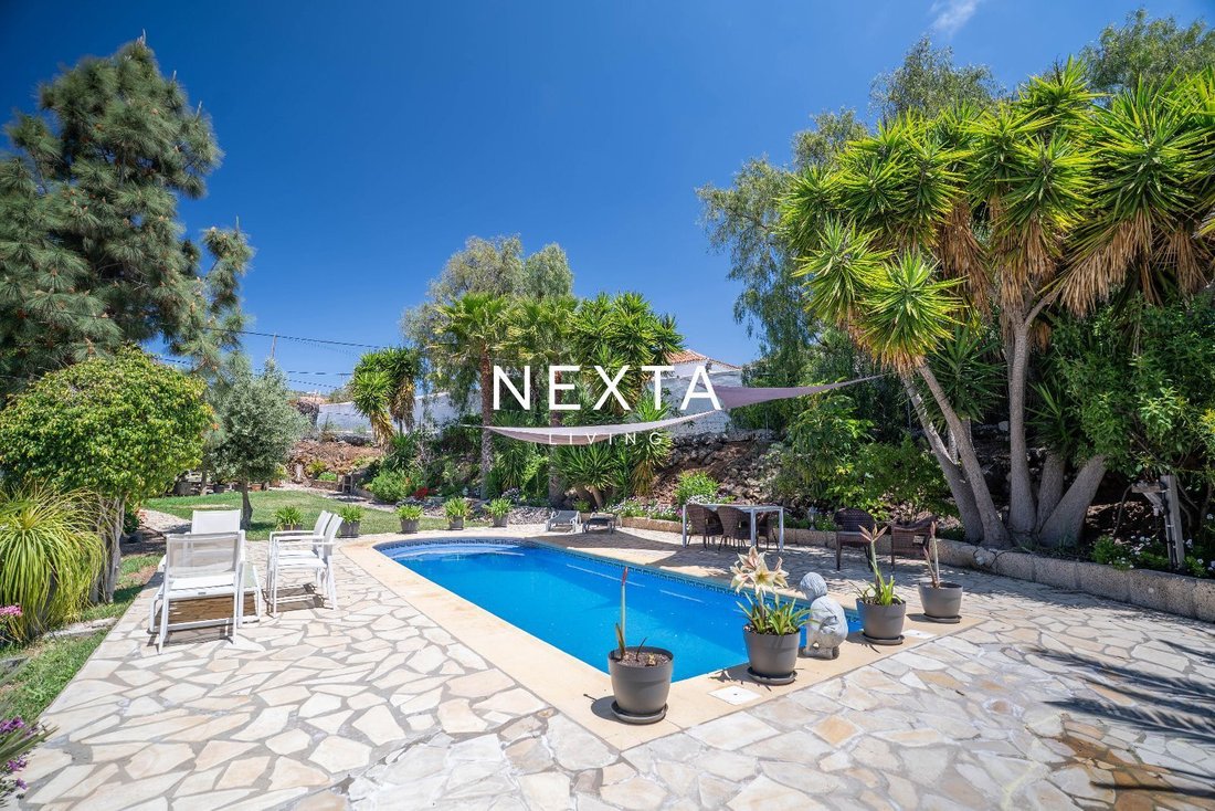 Villa in Los Cristianos, Canary Islands, Spain 1 - 18091367