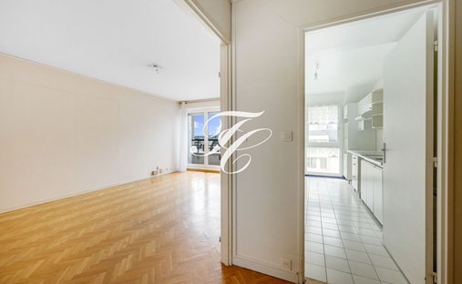 Apartment in Saint-Cloud, Ile-de-France, France 1