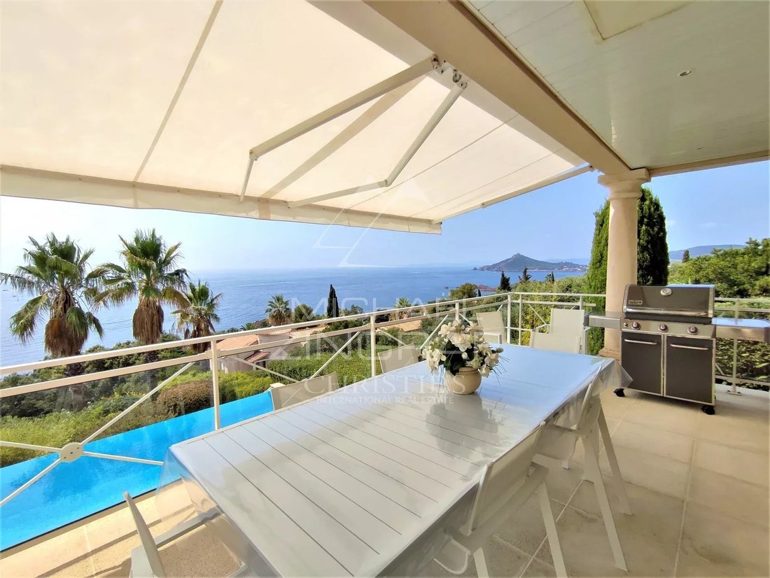 Villa in Le Dramont-Agay-Anthéor-Le Trayas, Saint-Raphaël, France 2 - 18093842