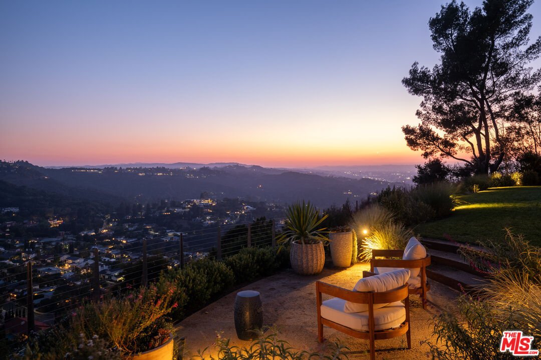 House in Los Angeles, California, United States 2 - 18099241