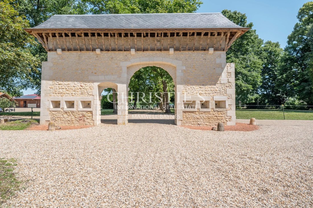 Castle in Champ de Mars-Bussatte-Victor Hugo, Angoulême, France 5 - 17423694