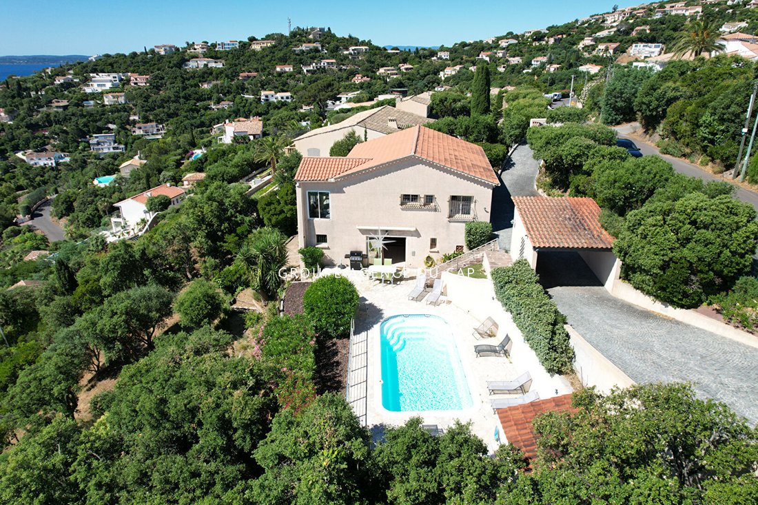 Villa in Les Issambres, Roquebrune-sur-Argens, France 3 - 17735591