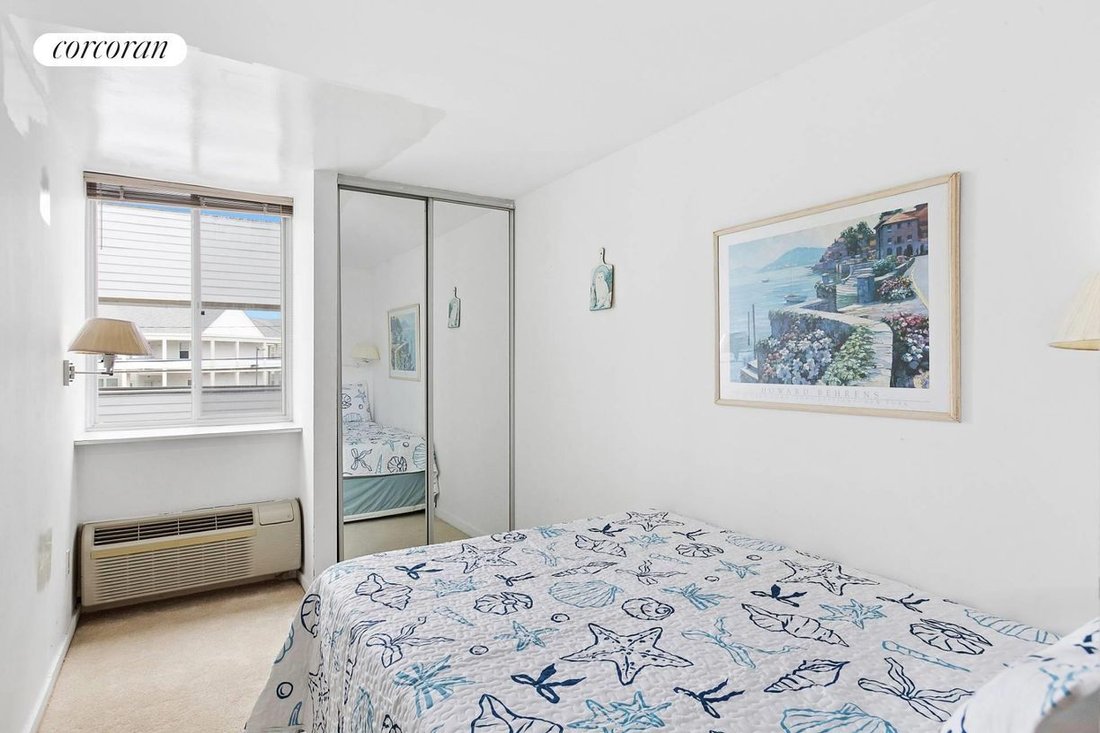 Westhampton Beach, New York, United States 5 - 18094332