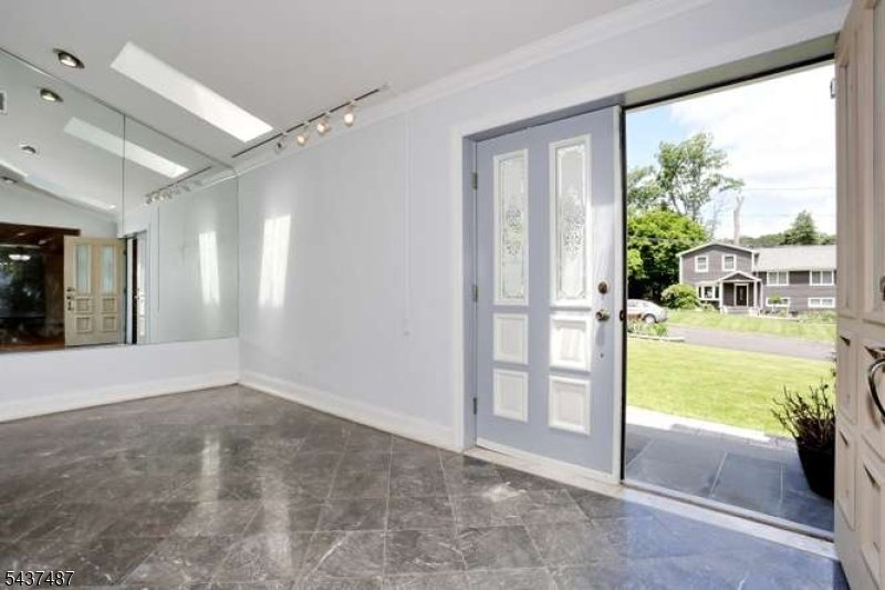 House in Wayne, New Jersey, United States 4 - 18104197