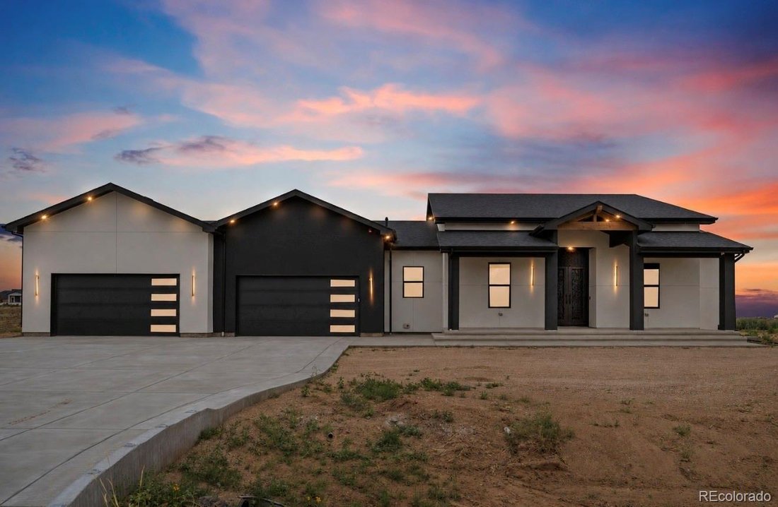 House in Lochbuie, Colorado, United States 1 - 18091148