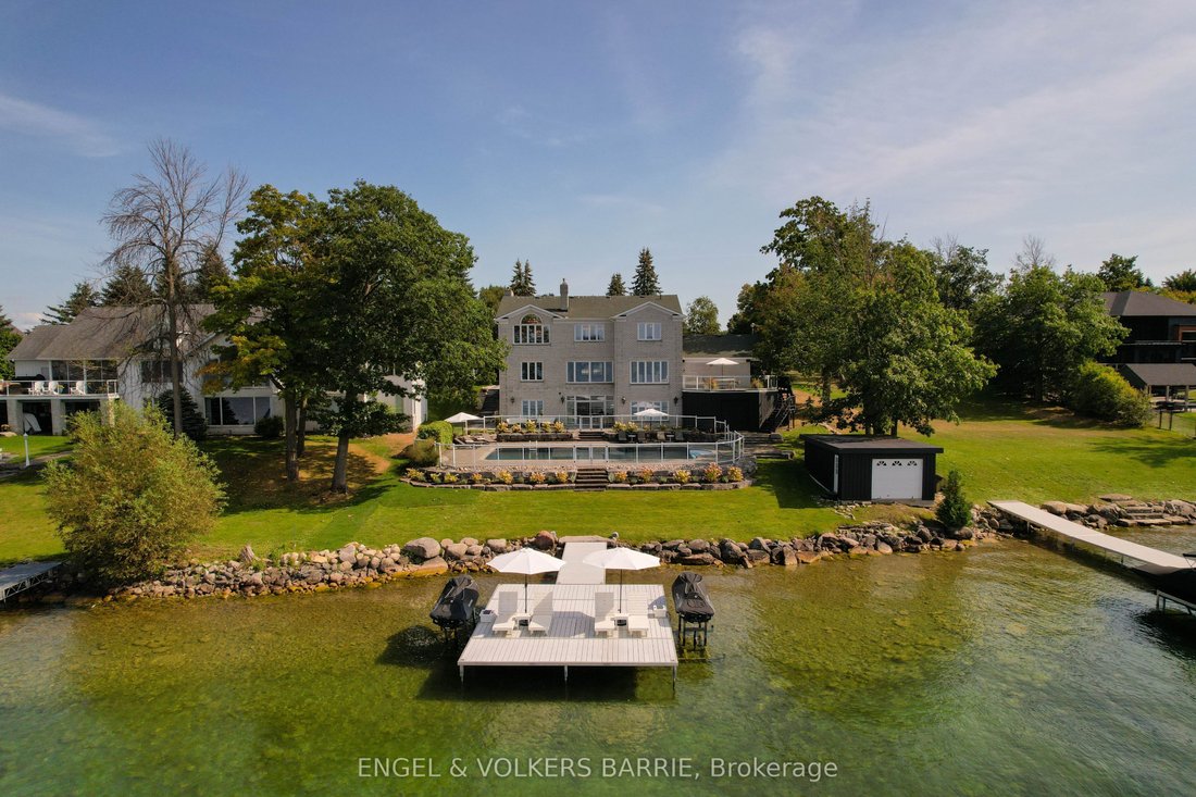 House in Orillia, Ontario, Canada 1 - 18103268
