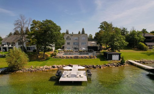Casa a Orillia, Ontario, Canada 1