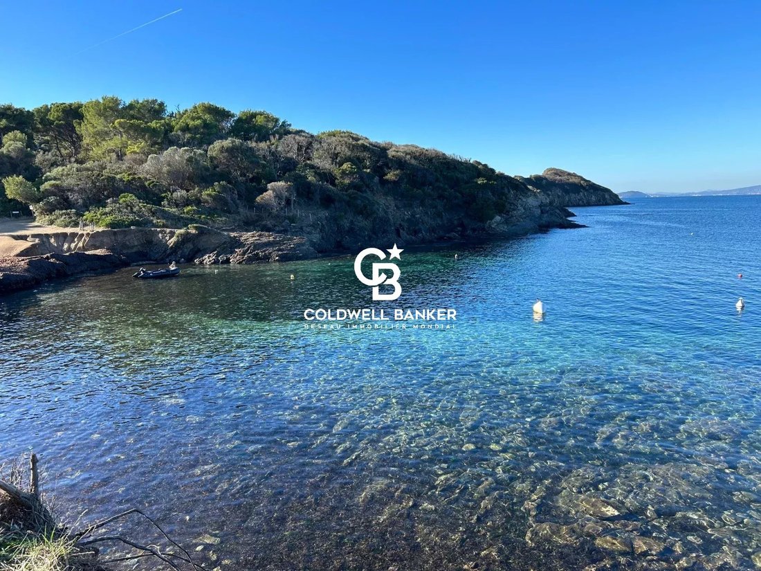 Land in Hyeres, Provence-Alpes-Côte d'Azur, France 3 - 18093872