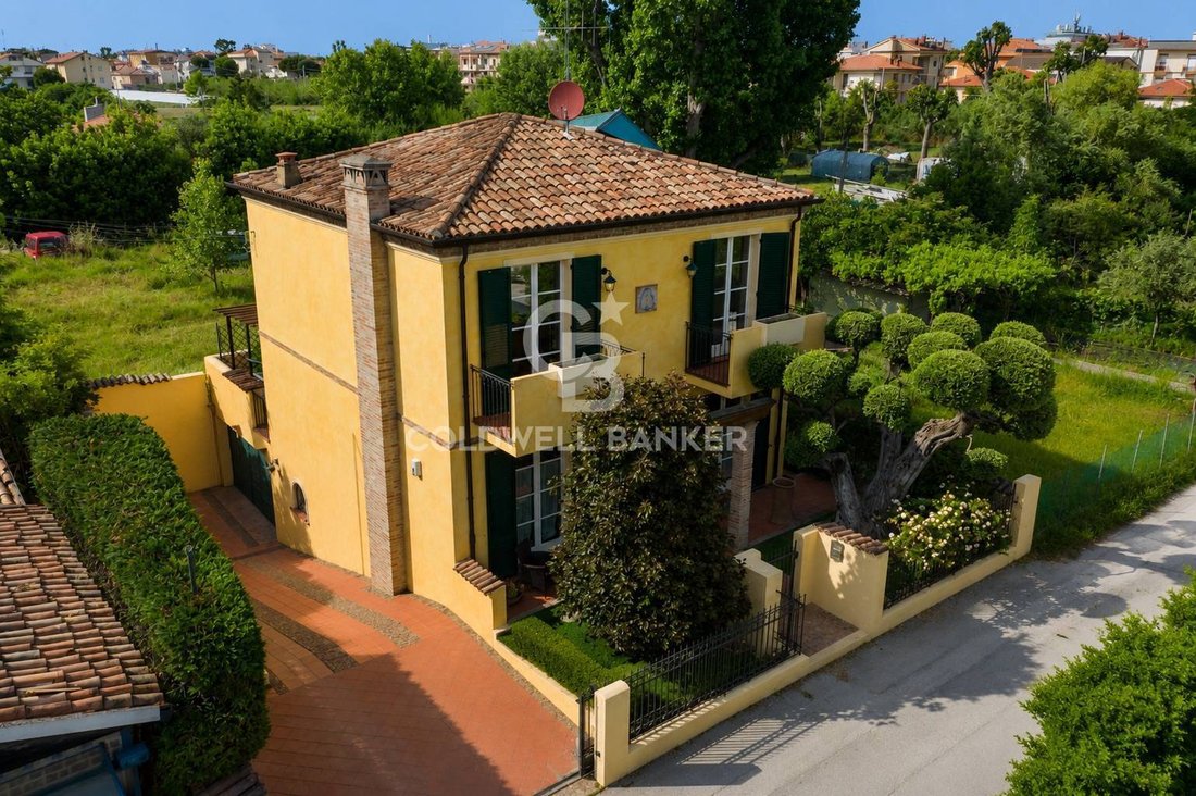 Villa in Viserba, Rimini, Italy 3 - 18097332