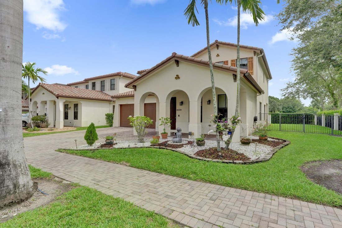 House in Pembroke Pines, Florida, United States 1 - 18097571