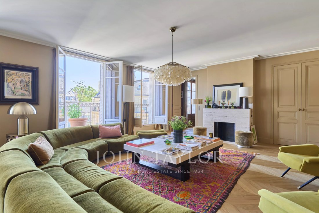 Apartment in Ecole Militaire, Paris 7e Arrondissement, Paris 1 - 18106579