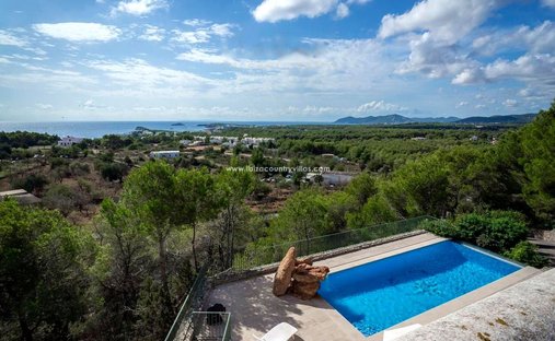 Villa in Cala Llenya, Santa Eularia des Riu, Balearic Islands 1