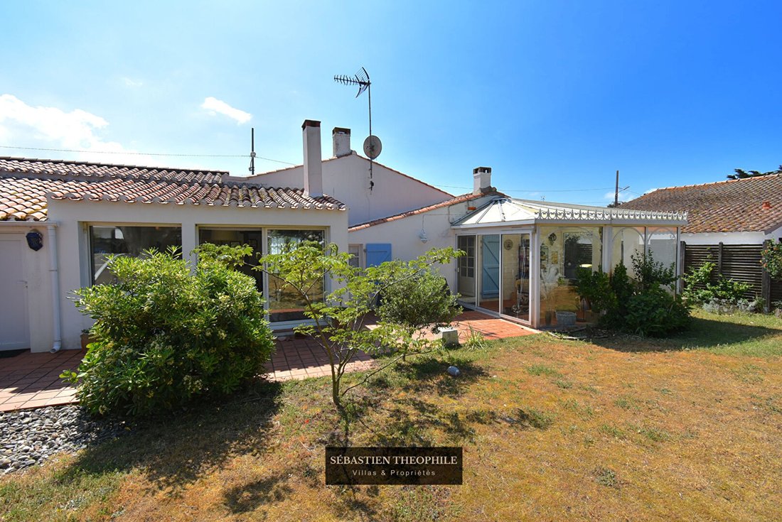 Villa in Saint Gilles Sud, Saint-Gilles-Croix-de-Vie, France 5 - 17939896